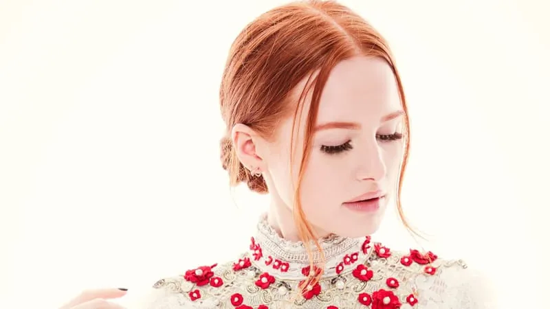 Madelaine Petsch Theme Preview Image