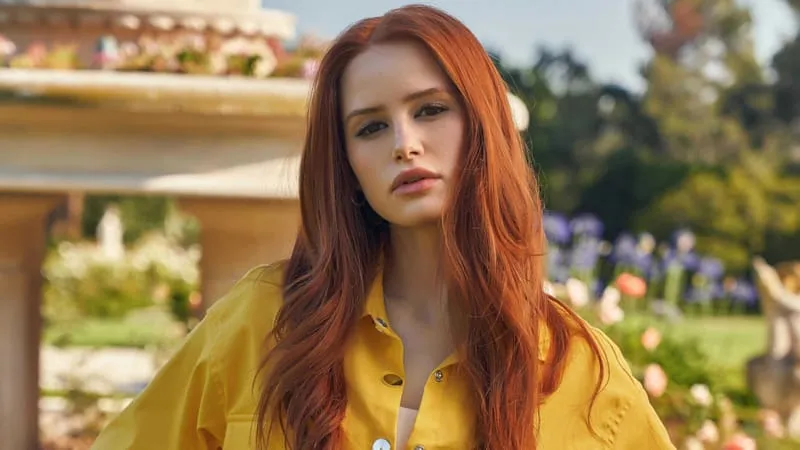 Madelaine Petsch Theme Preview Image