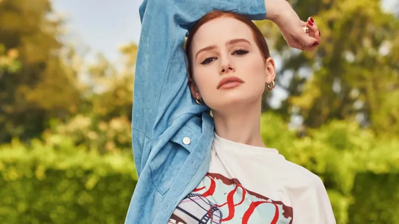 Madelaine Petsch Theme Preview Image