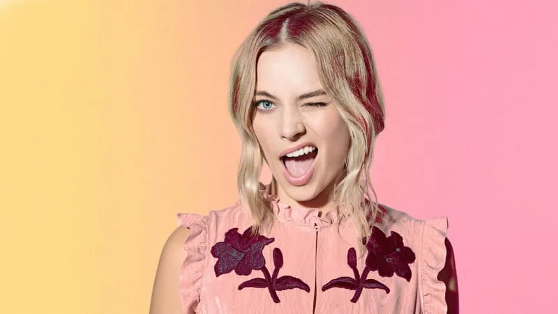 Margot Robbie Theme Preview Image