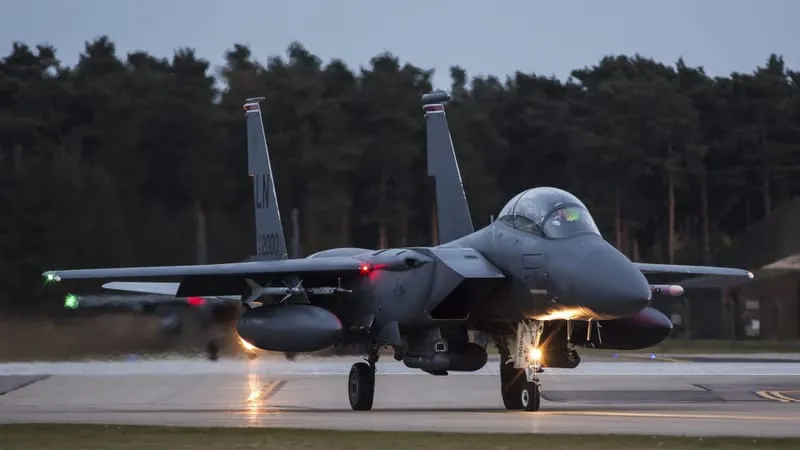 McDonnell Douglas F-15E Strike Eagle Theme Preview Image