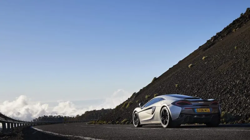 Mc Laren 570 GT Theme Preview Image