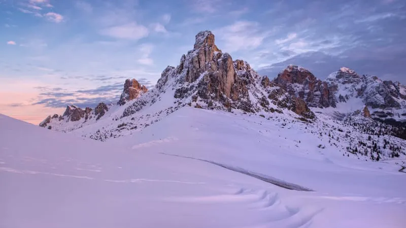 Mountains Theme Preview Image