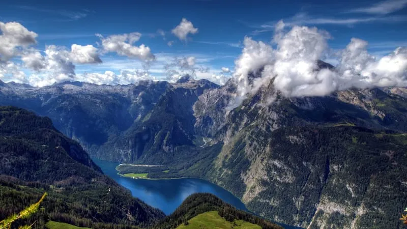 Mountains Theme Preview Image