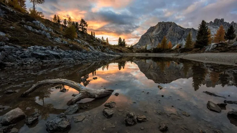 Mountains Theme Preview Image