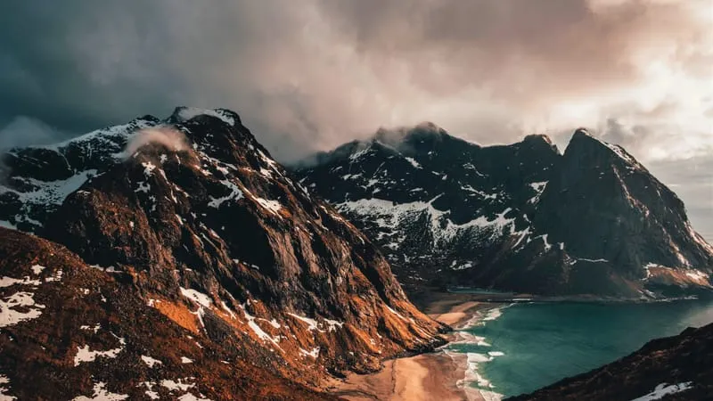 Mountains Theme Preview Image