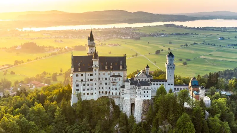 Neuschwanstein Castle Theme Preview Image