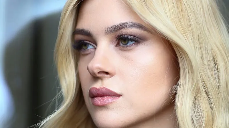 Nicola Peltz Theme Preview Image