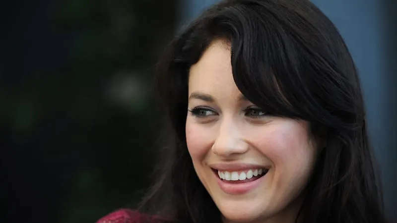 Olga Kurylenko Theme Preview Image