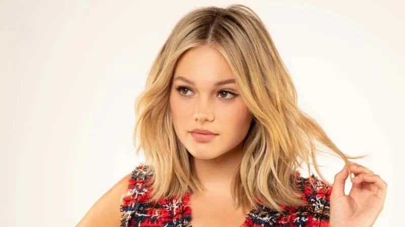 Olivia Holt Theme Preview Image
