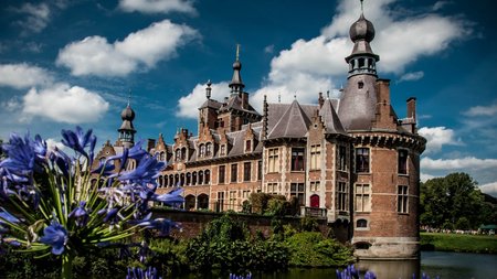 Ooidonk Castle Theme Preview Image