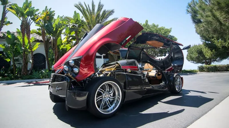 Pagani Huayra Theme Preview Image