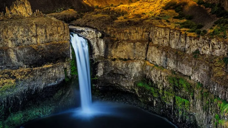 Palouse Falls Waterfall Theme Preview Image