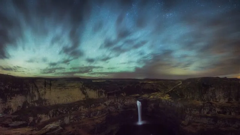 Palouse Falls Waterfall Theme Preview Image