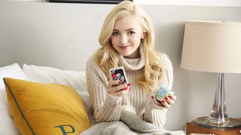 Peyton List Theme Preview Image