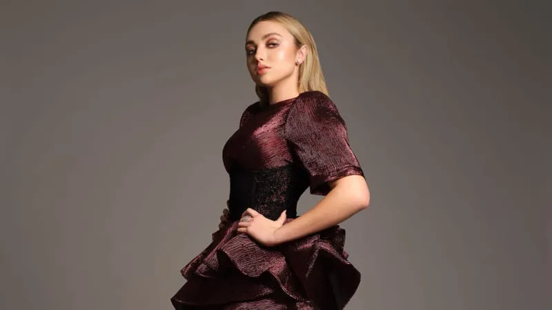 Peyton List Theme Preview Image