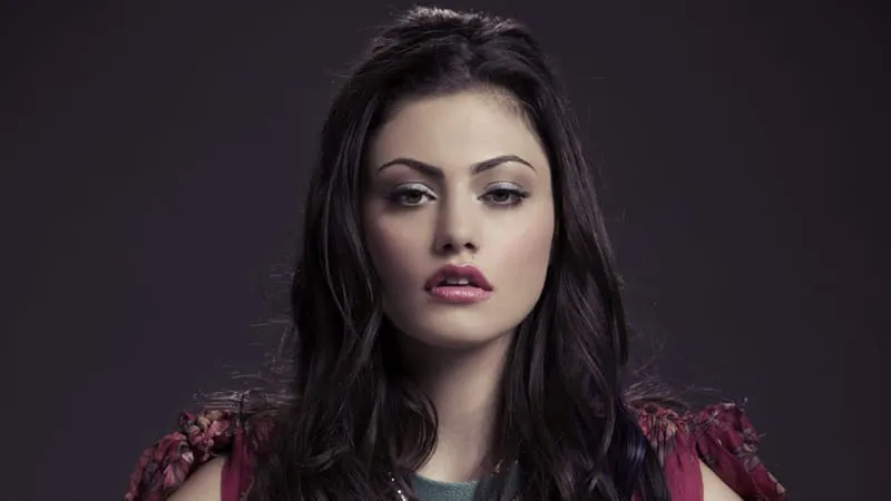 Phoebe Tonkin Theme Preview Image