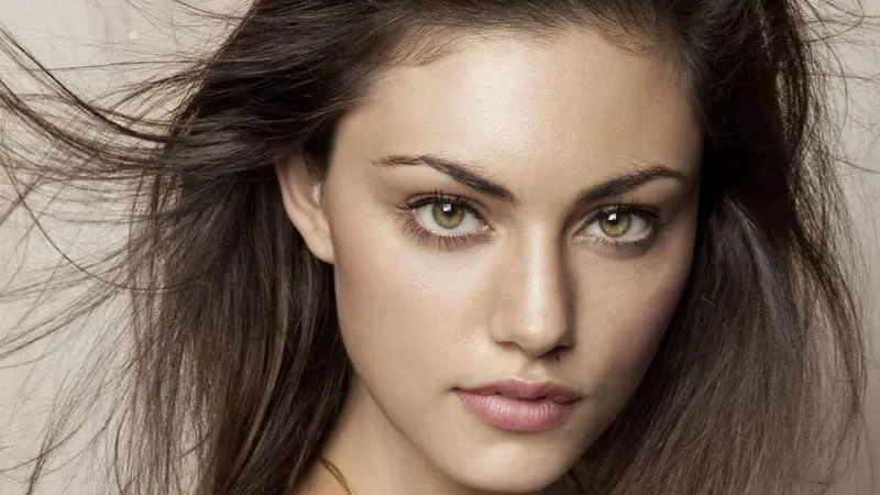 Phoebe Tonkin Theme Preview Image