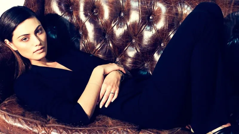 Phoebe Tonkin Theme Preview Image