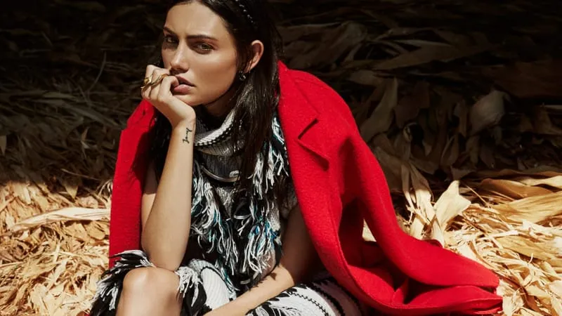 Phoebe Tonkin Theme Preview Image