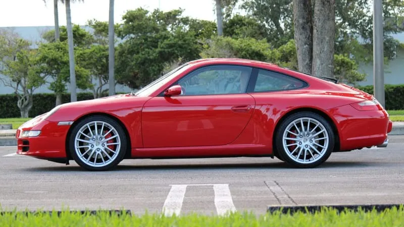 Porsche 911 Carrera S Theme Preview Image