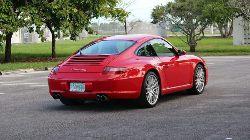 Porsche 911 Carrera S Theme Preview Image