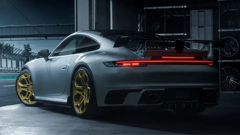 Porsche 911 Carrera S Theme Preview Image