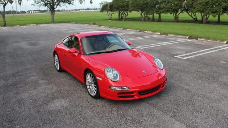 Porsche 911 Carrera S Theme Preview Image