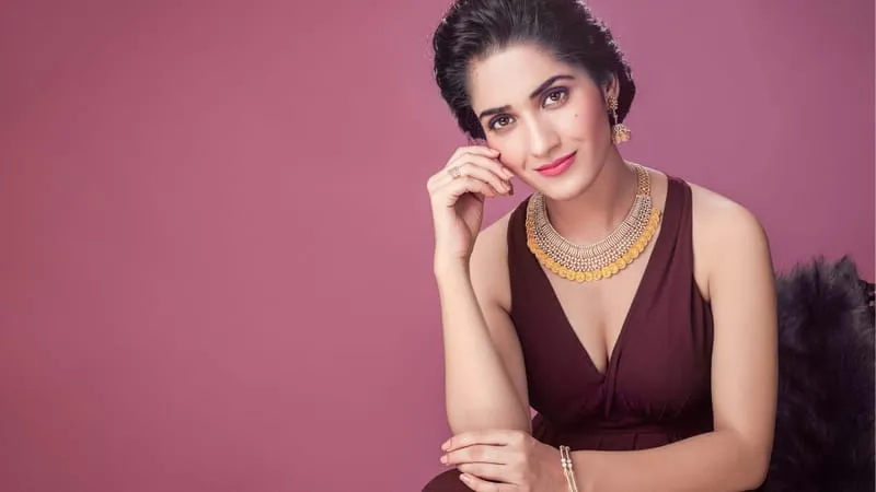 Ruhani Sharma Theme Preview Image