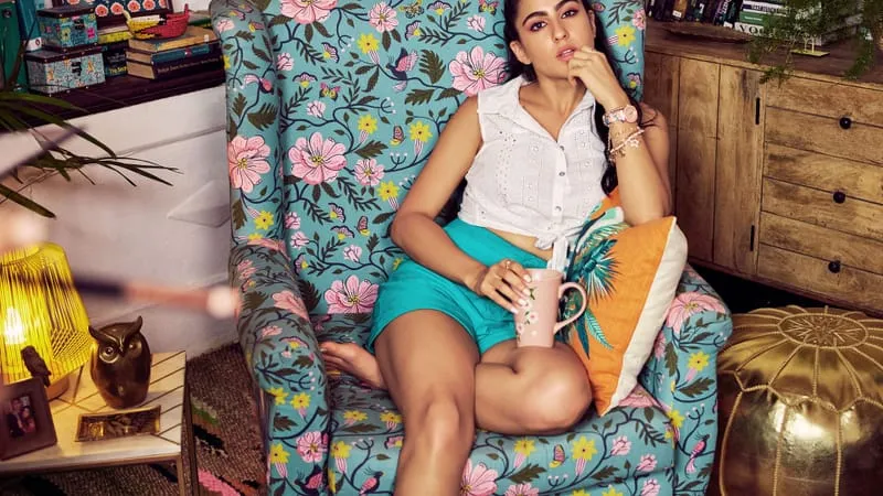 Sara Ali Khan Theme Preview Image