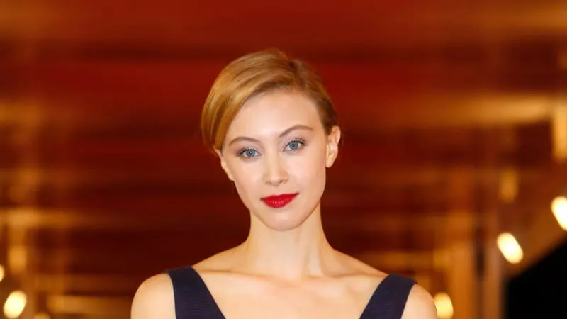 Sarah Gadon Theme Preview Image