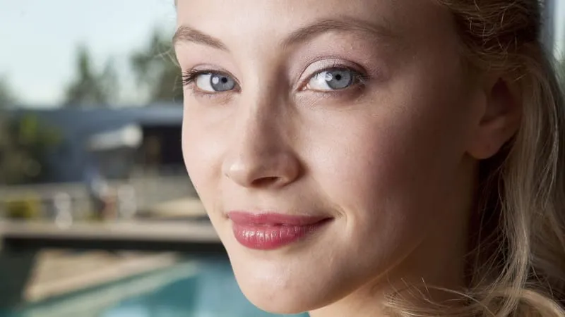Sarah Gadon Theme Preview Image