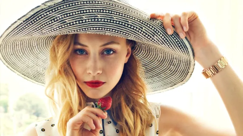 Sarah Gadon Theme Preview Image