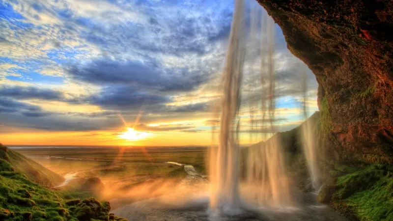 Seljalandsfoss Waterfall Theme Preview Image
