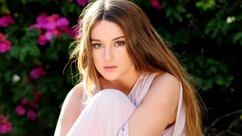 Shailene Woodley Theme Preview Image