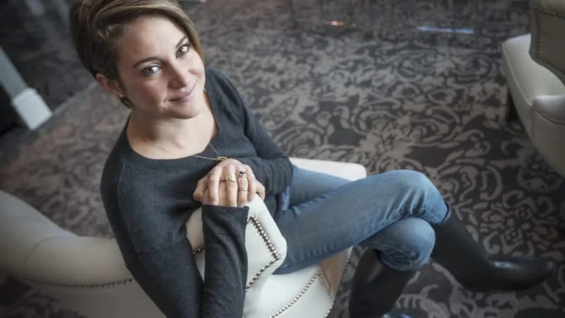 Shailene Woodley Theme Preview Image