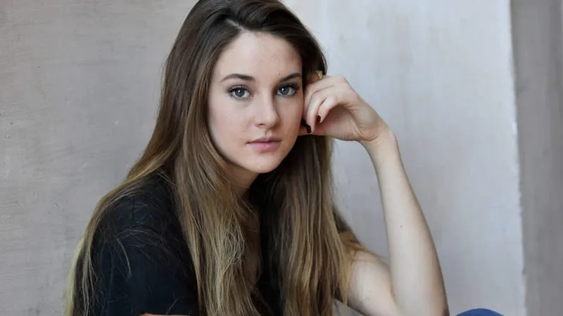 Shailene Woodley Theme Preview Image