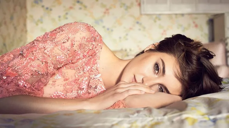 Shailene Woodley Theme Preview Image