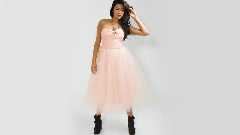 Shay Mitchell Theme Preview Image