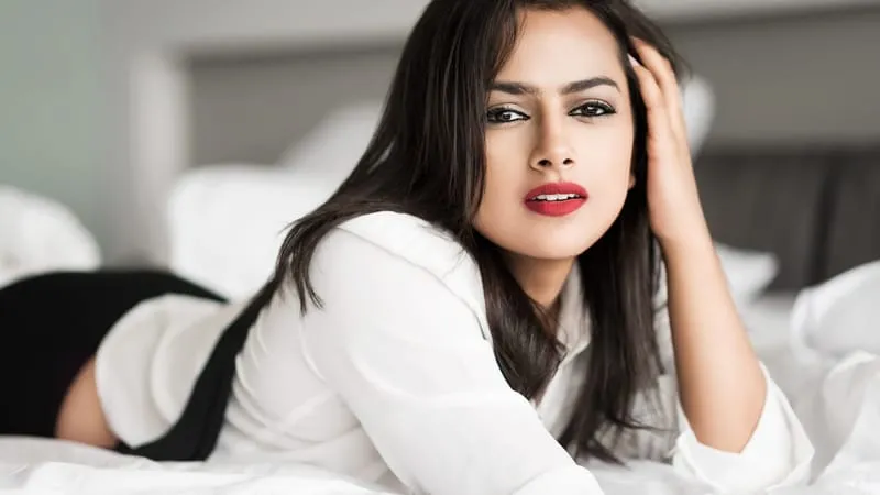 Shraddha Srinath Theme Preview Image