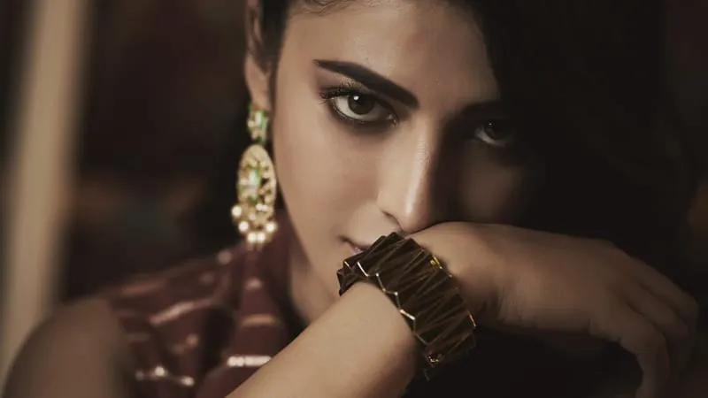 Shruti Haasan Theme Preview Image