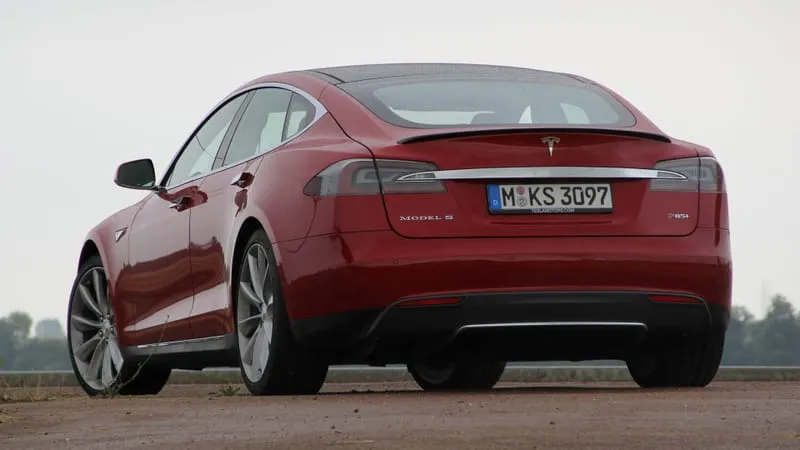 Tesla Model S Theme Preview Image