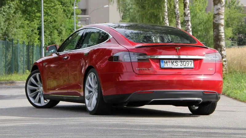 Tesla Model S Theme Preview Image