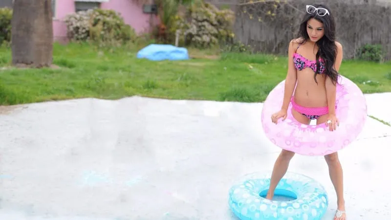 Vanessa Hudgens Theme Preview Image