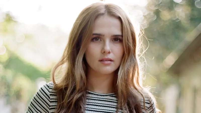 Zoey Deutch Theme Preview Image